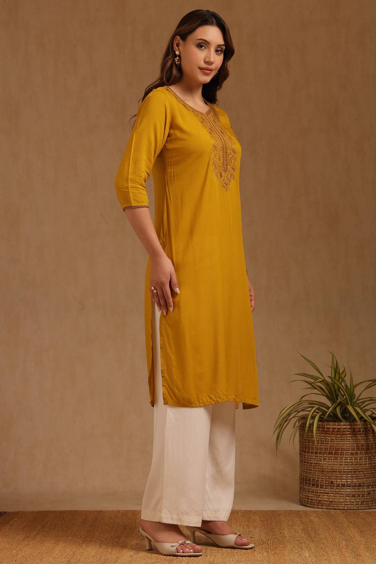 Mustard Rayon Embroidered Kurta With Thread Work - Image 3