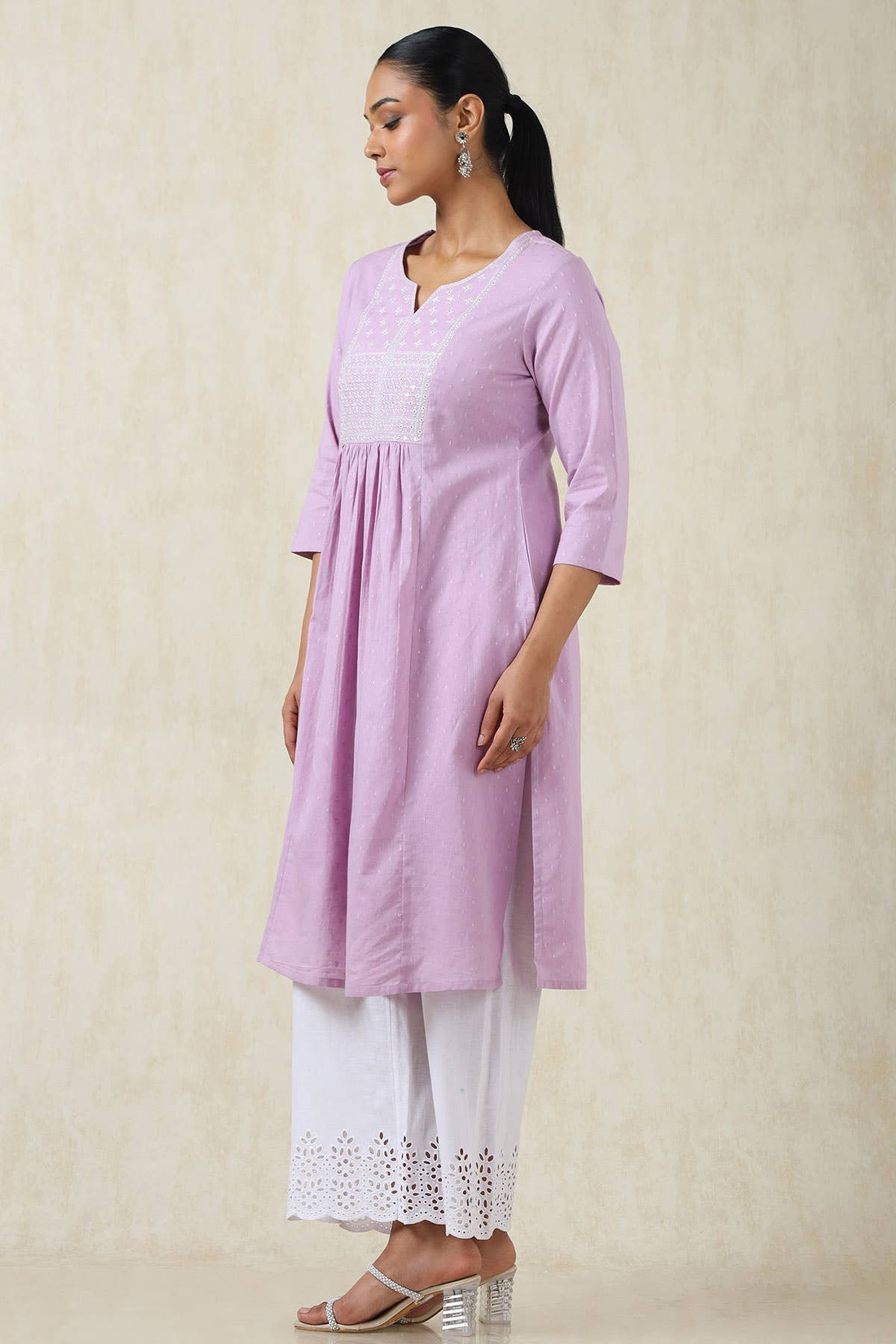 Purple Cotton Dobby Solid Kurta With Sequins - Image 4